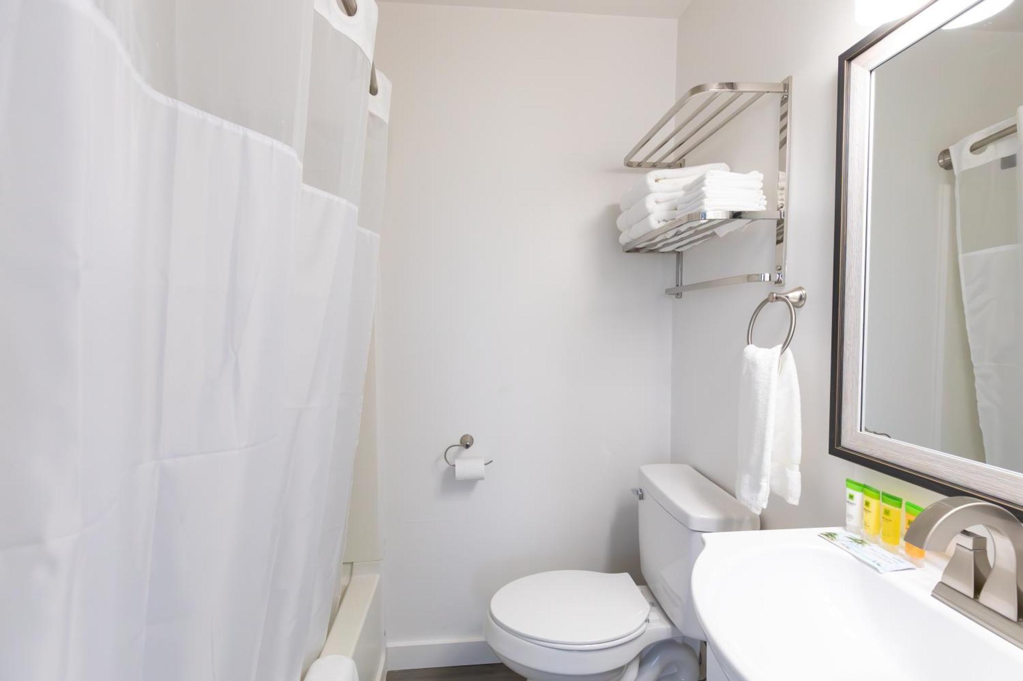Anchor Bay Inn And Suites Sandusky Kamer foto