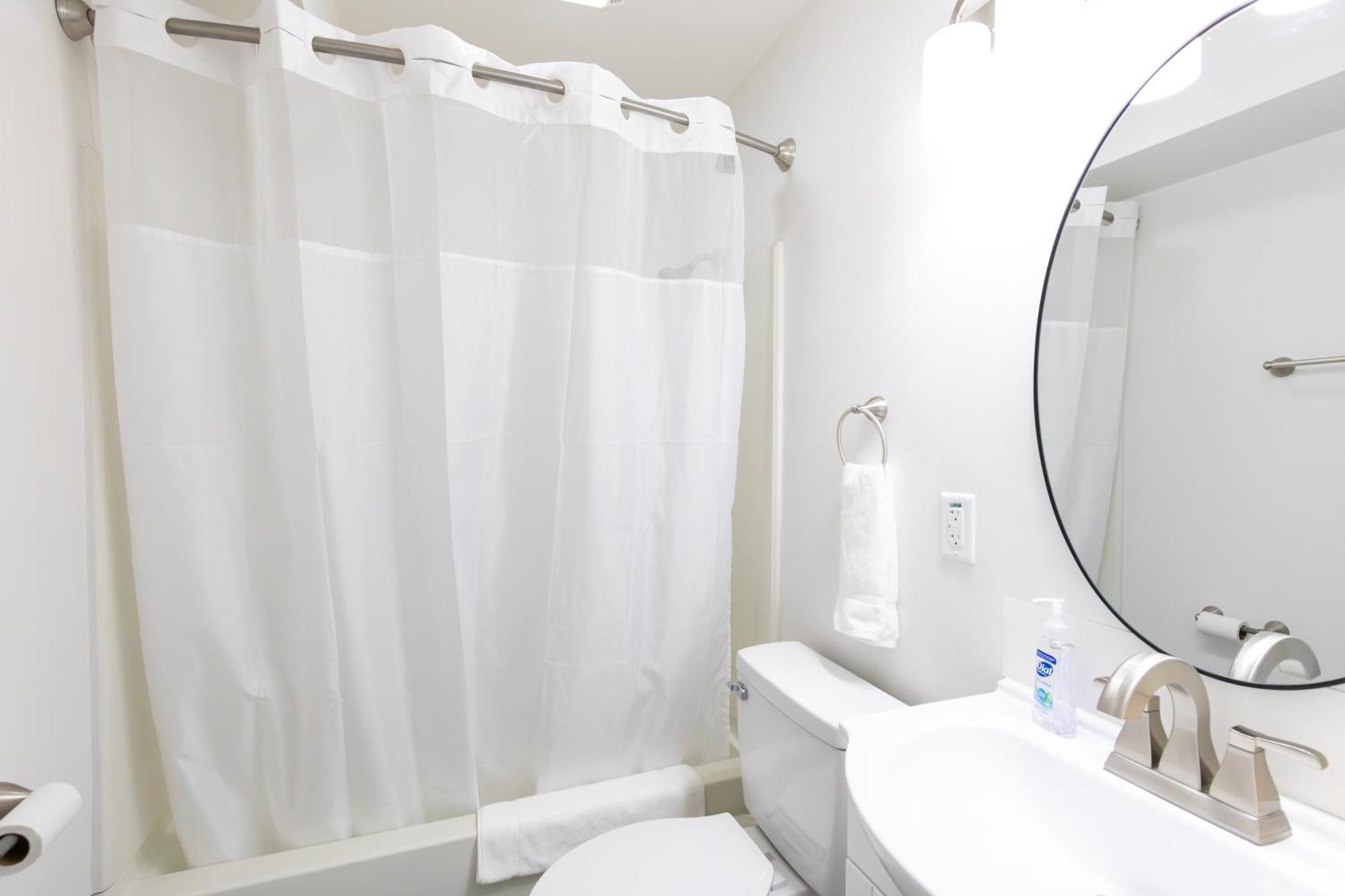 Anchor Bay Inn And Suites Sandusky Kamer foto