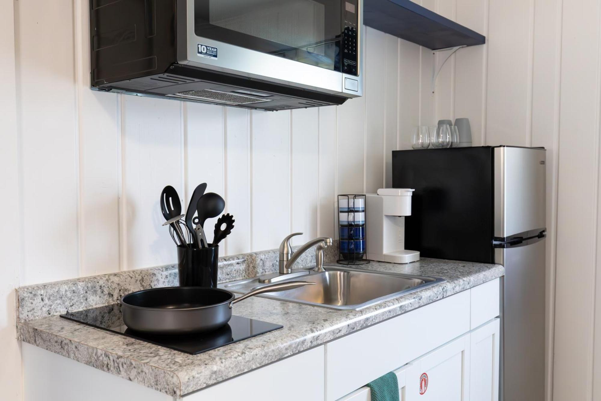 Anchor Bay Inn And Suites Sandusky Kamer foto
